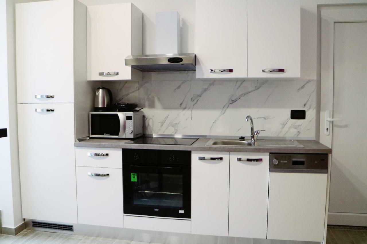 Apartment Toni Pula Extérieur photo